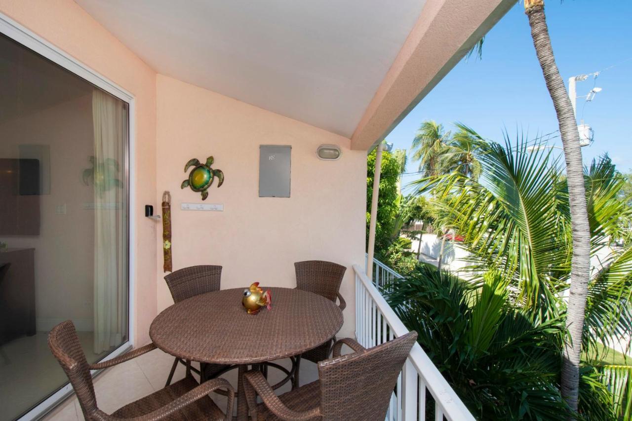 Beach Living At Island Pine Villas Blaw George Town Kültér fotó