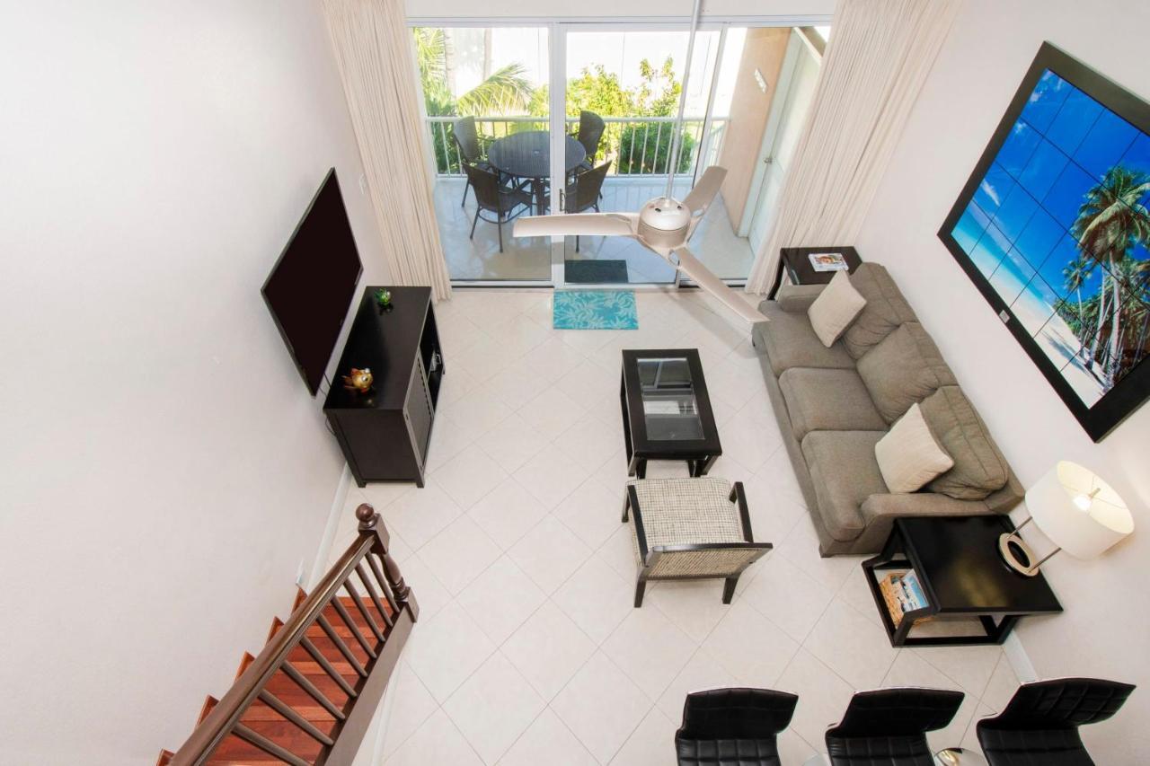 Beach Living At Island Pine Villas Blaw George Town Kültér fotó