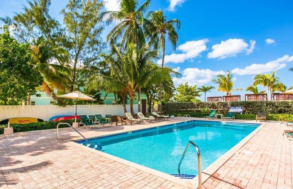 Beach Living At Island Pine Villas Blaw George Town Kültér fotó