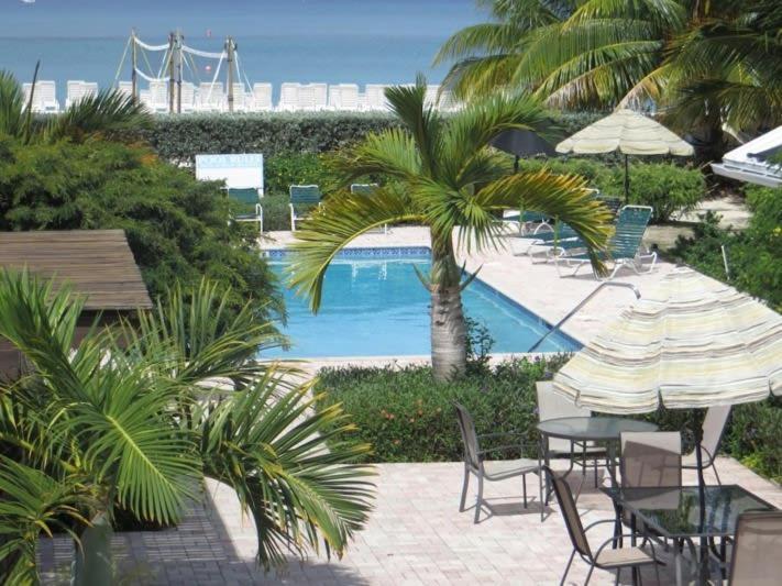 Beach Living At Island Pine Villas Blaw George Town Kültér fotó